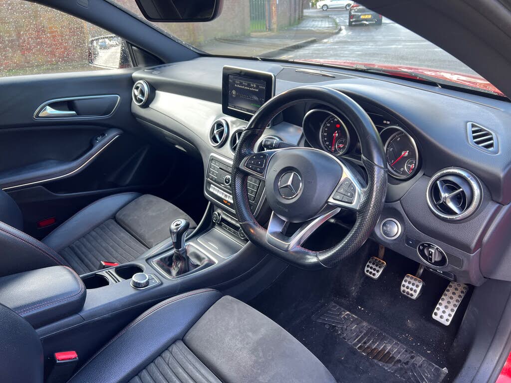 2017 Mercedes-Benz CLA 2.1d CLA 200 AMG Line Coupe